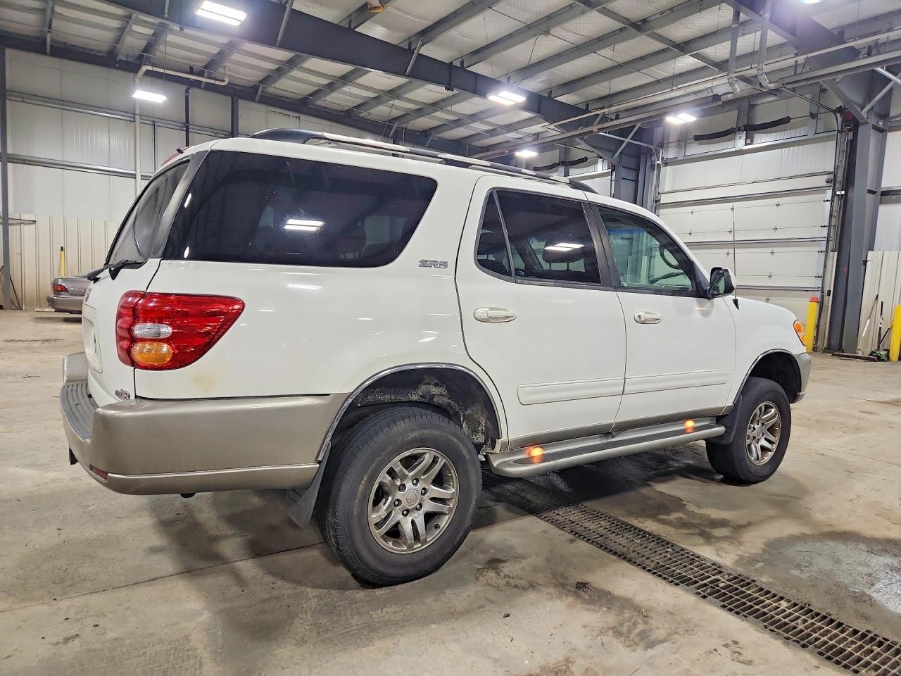 2002 Toyota Sequoia SR5