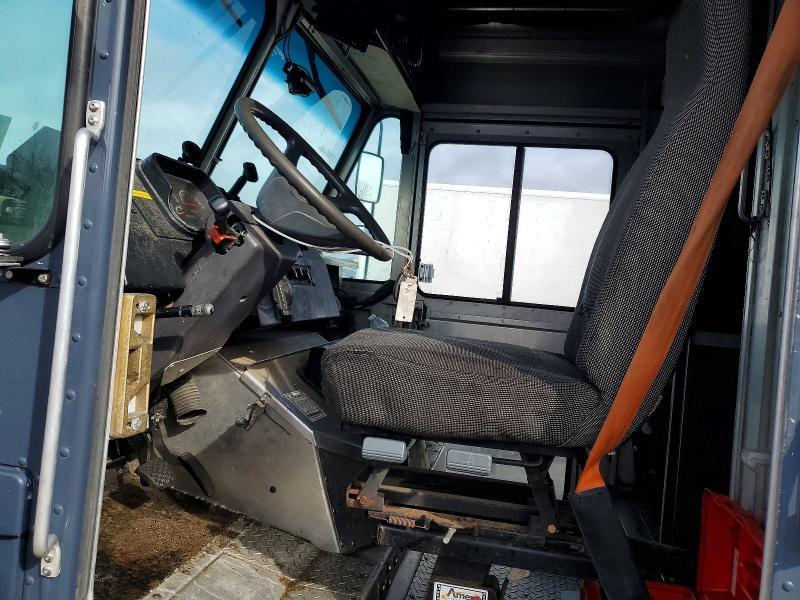 2020 Freightliner MT45G Chassis Delivery Truck