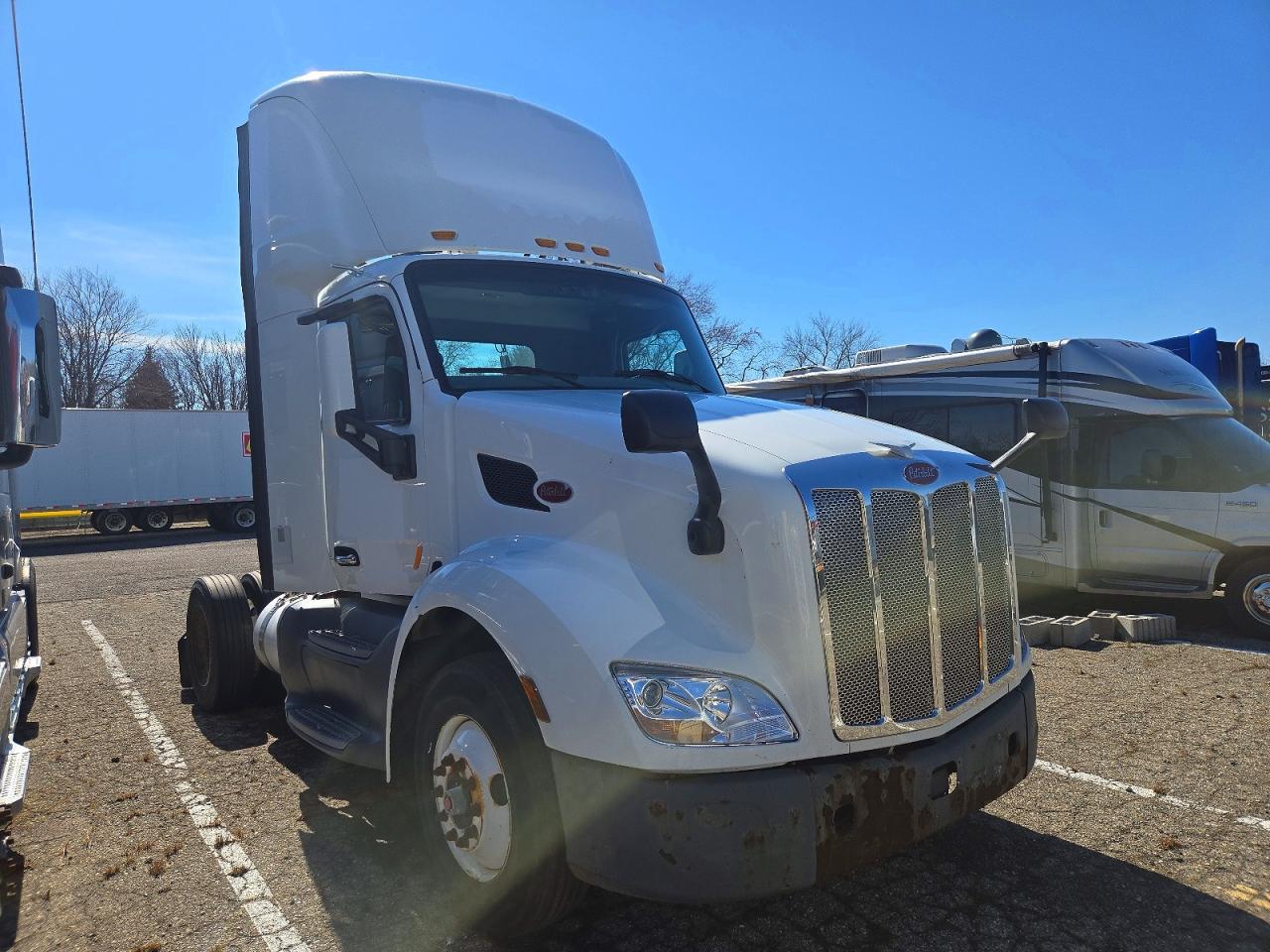 2016 Peterbilt Tractor 2016 Peterbilt 579 Semi Truck