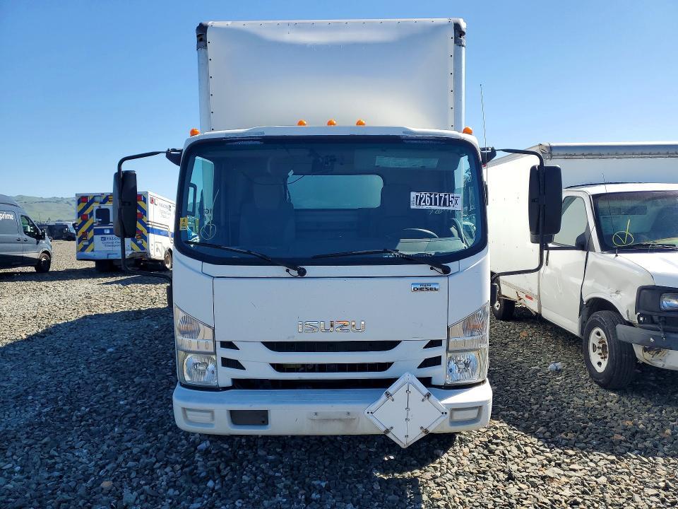 2017 Isuzu NRR BOX Truck