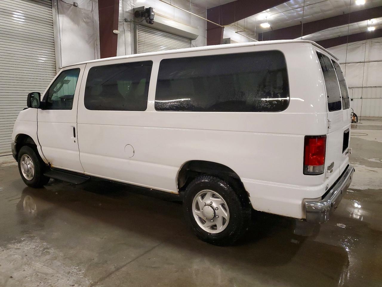 2014 Ford Econoline E350 Super Duty Wagon