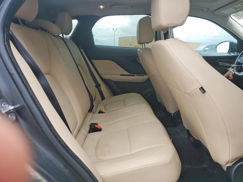 2017 Jaguar F-pace Premium