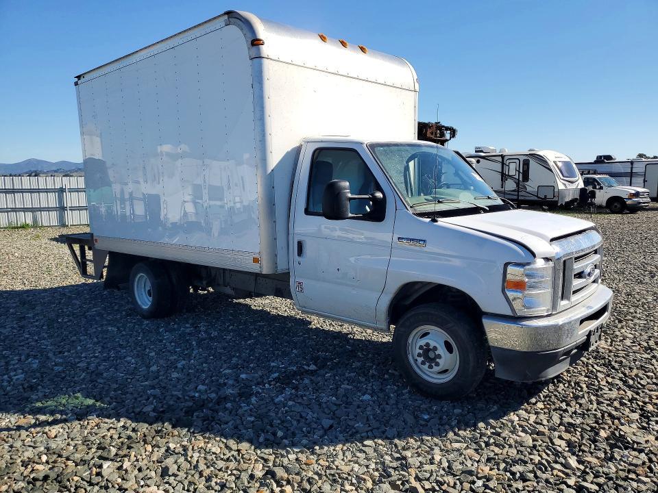 2021 Ford BOX Truck
