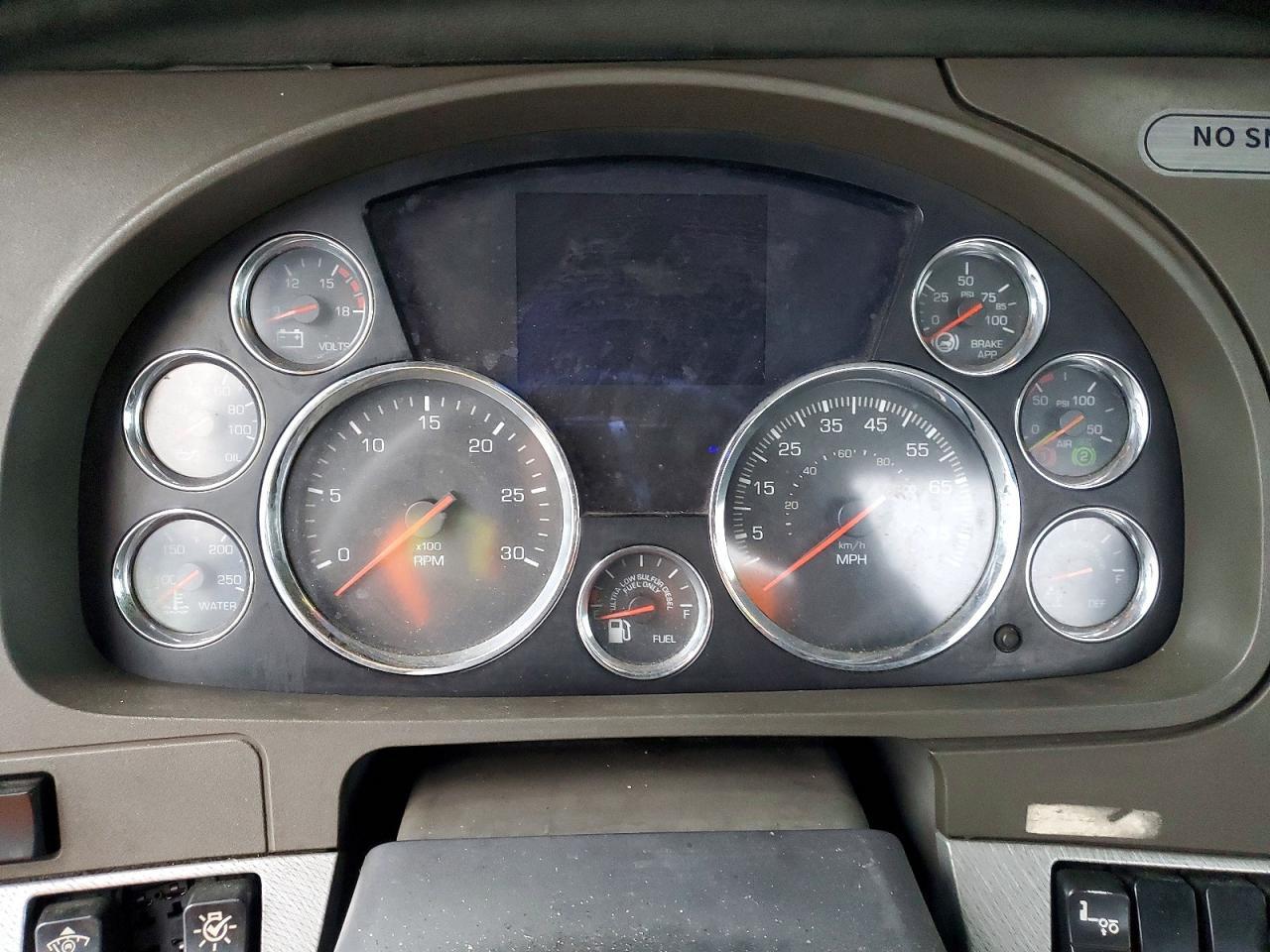 2015 Kenworth Construction T880