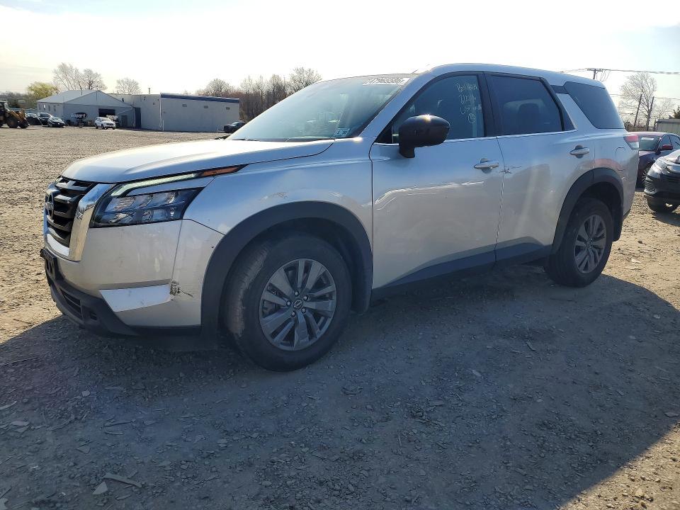 2024 Nissan Pathfinder s