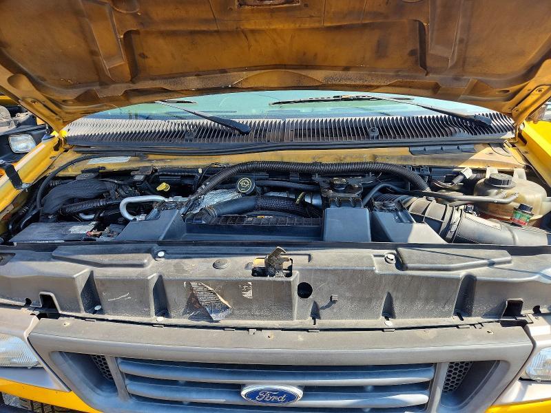 2006 Ford 2006 Thomas Minotour E350-School Bus