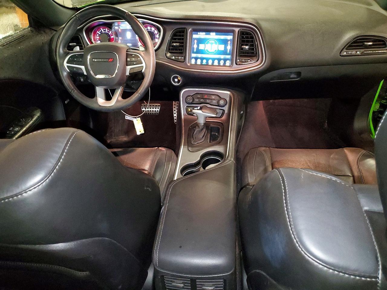 2017 Dodge Challenger gt