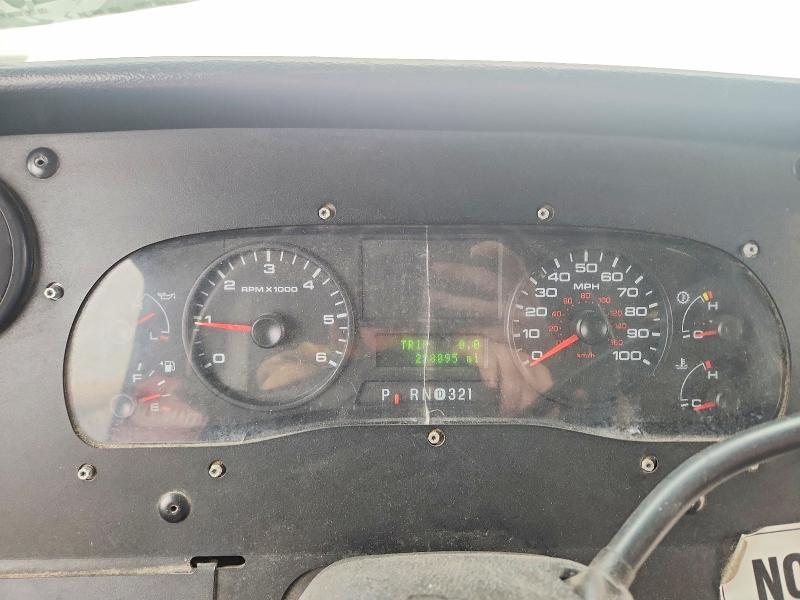 2015 Ford Commercial Chassis Delivery Truck