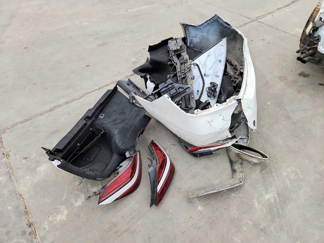 2022 Genesis G70 3.3t Standard