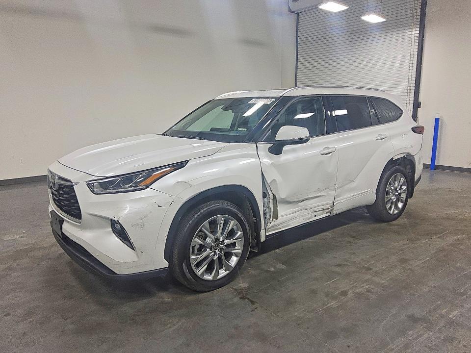 2025 Toyota Highlander Hybrid Limited