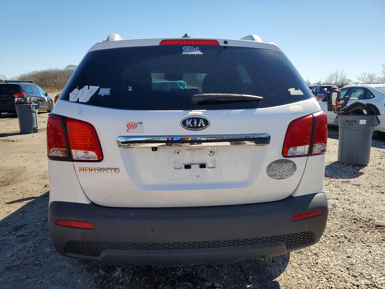 2011 KIA Sorento lx