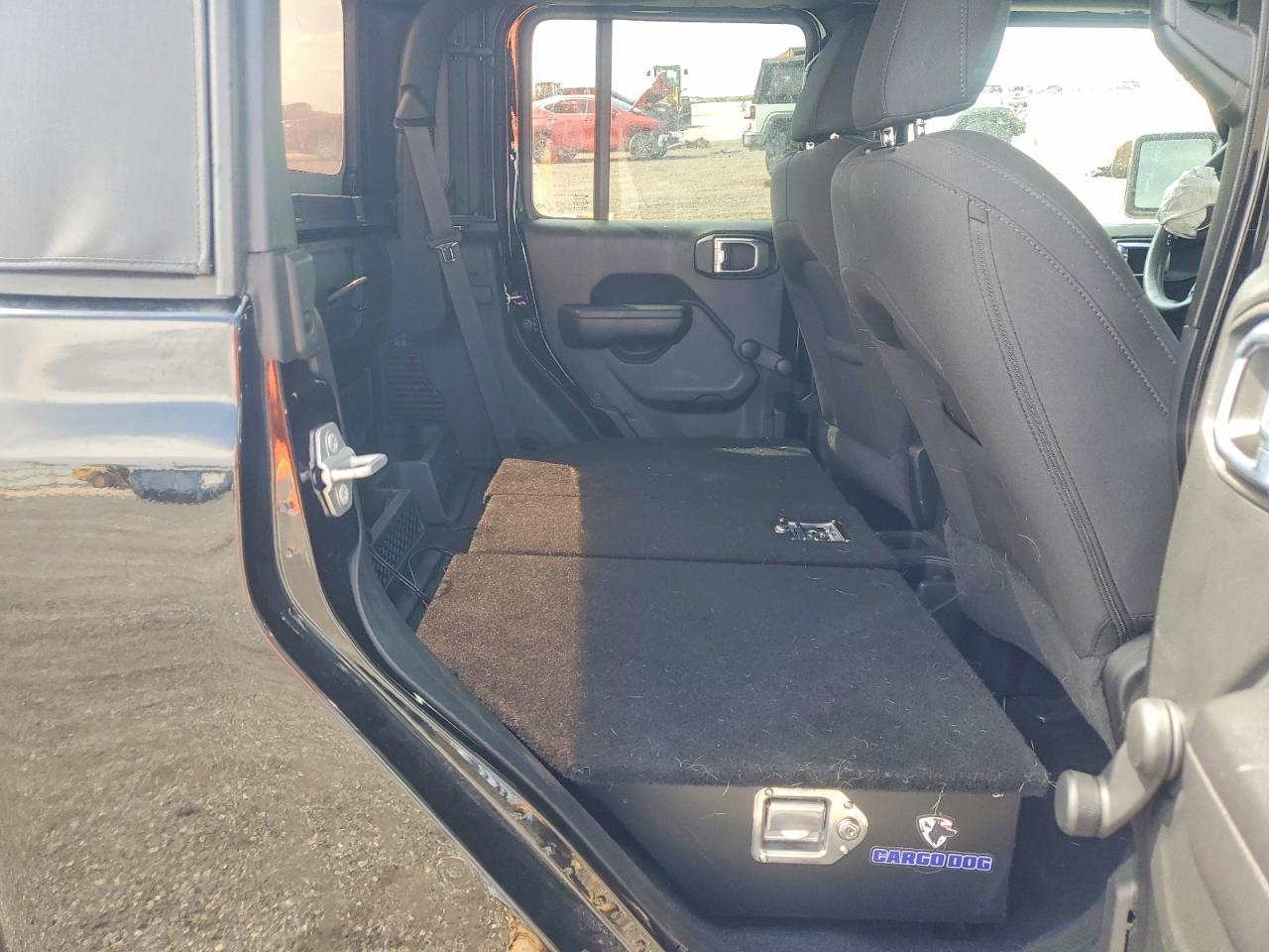 2021 Jeep Gladiator Sport