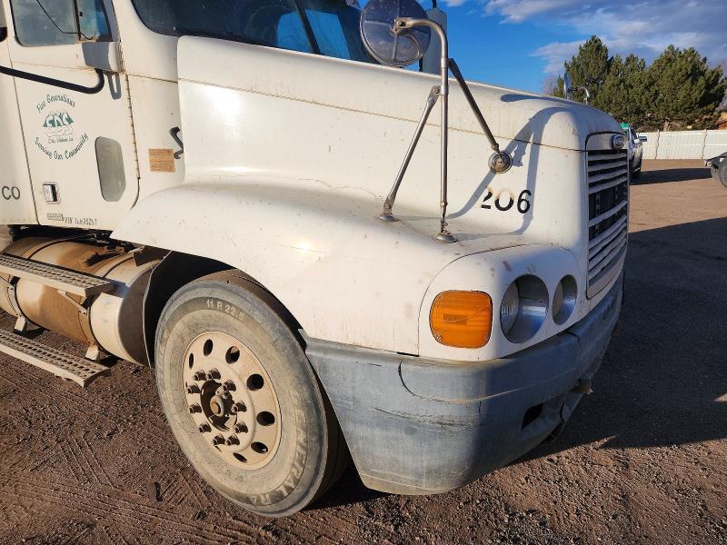 2001 Freightliner CST120 Semi Truck