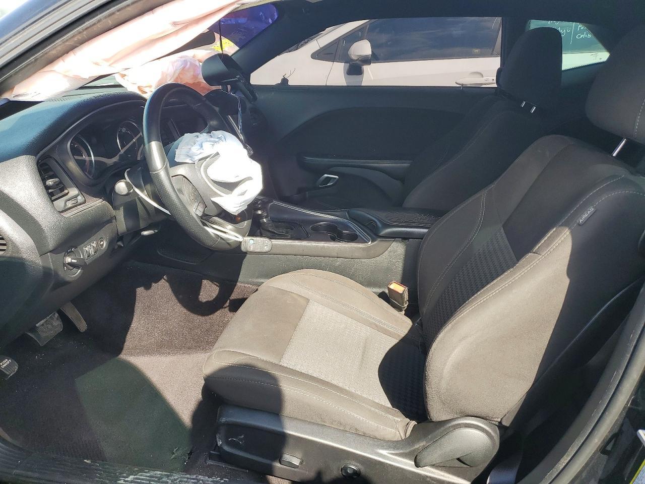 2017 Dodge Challenger sxt