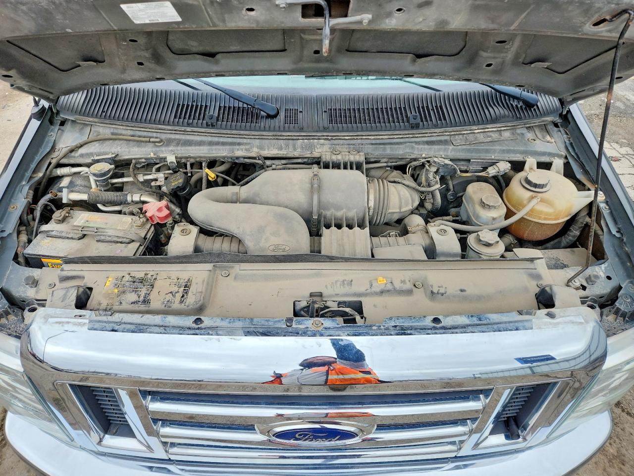 2012 Ford Econoline E350 Super Duty Wagon