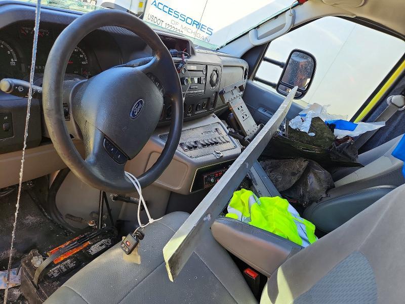 2015 Ford E350 Ambulance