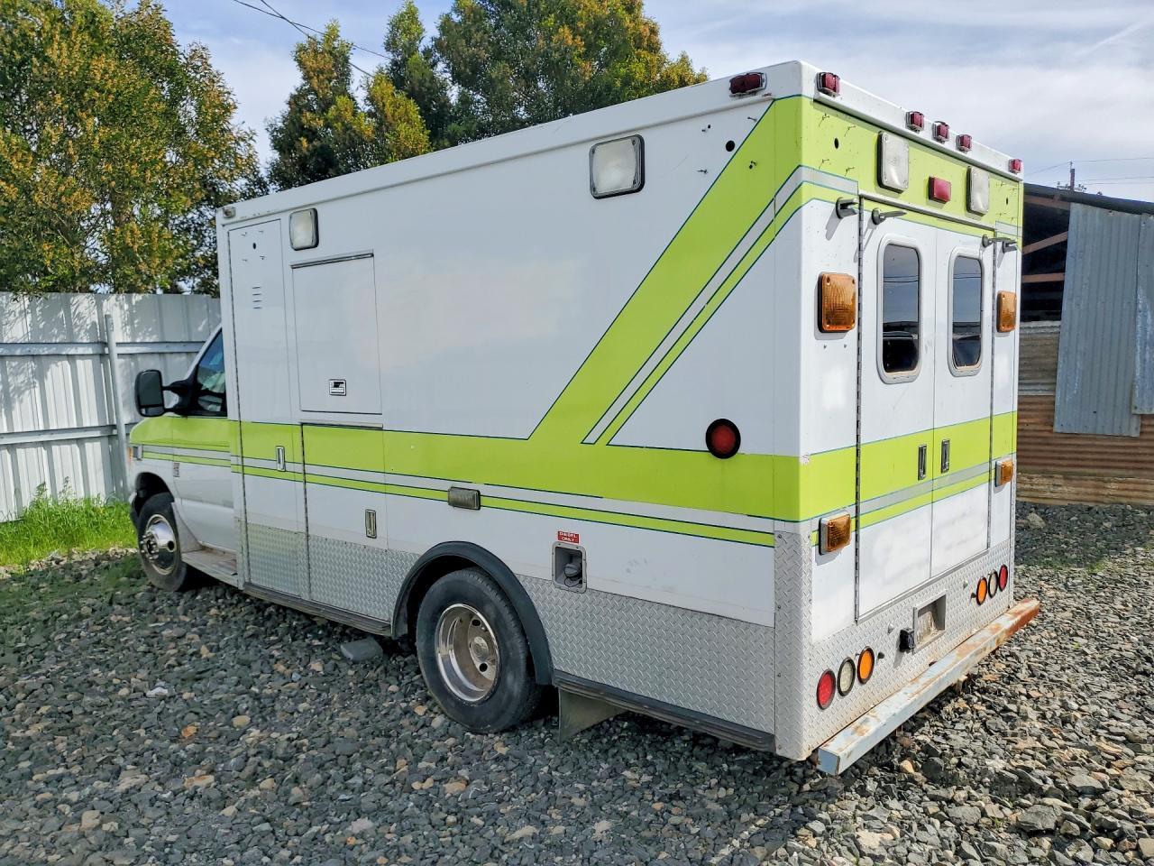 2006 Ford E-350 Ambulance