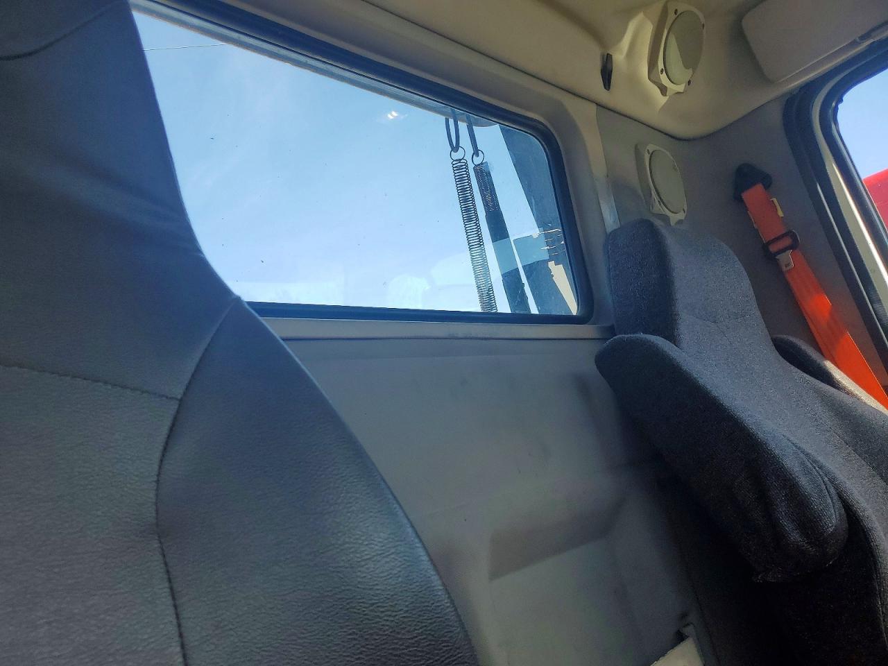 2018 Volvo VNL Semi Truck