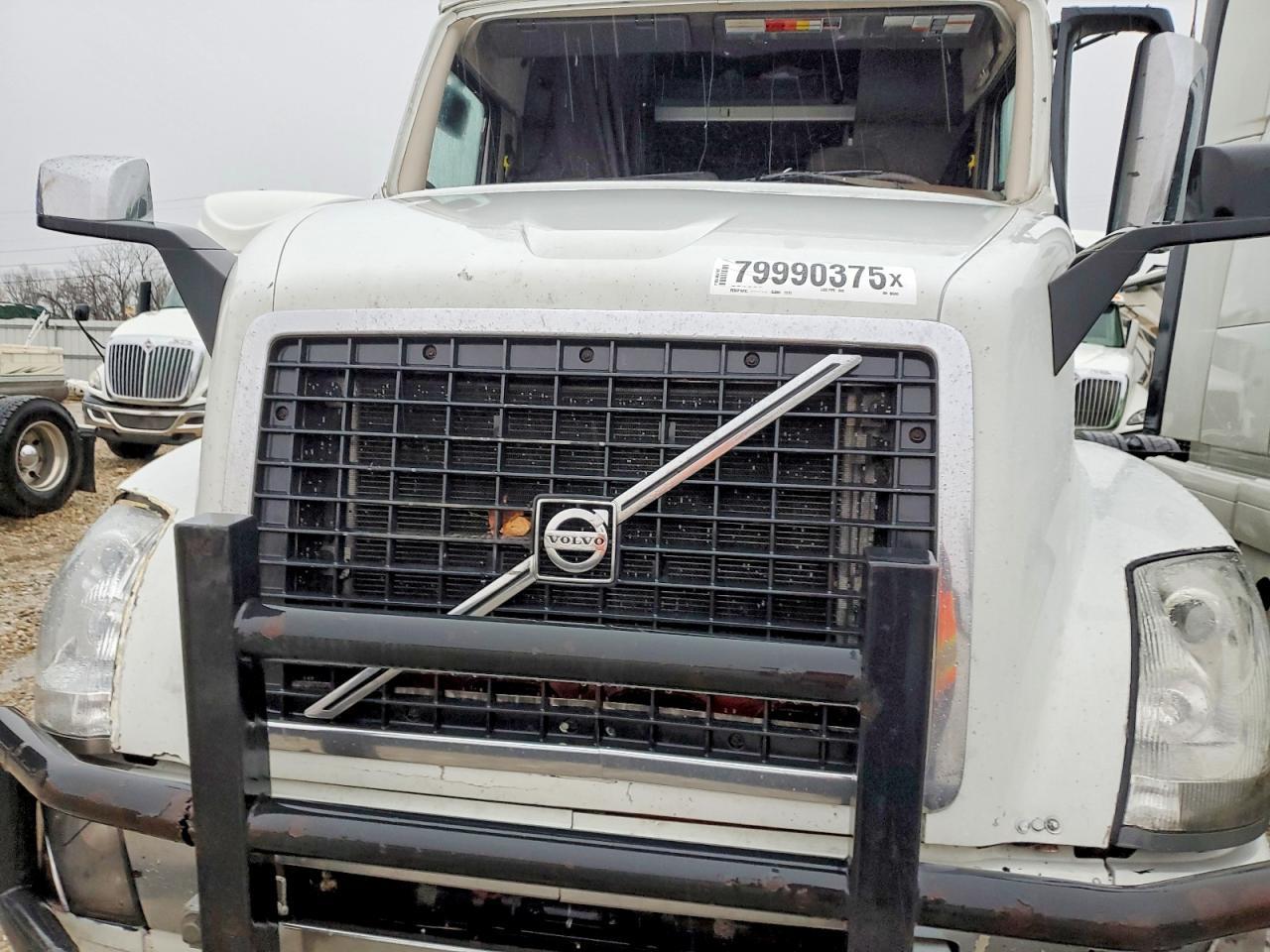 2017 Volvo VNL64T