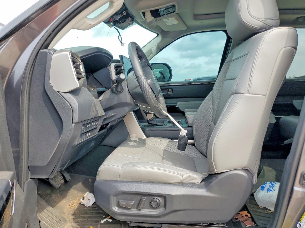 2024 Toyota Tundra Limited HV