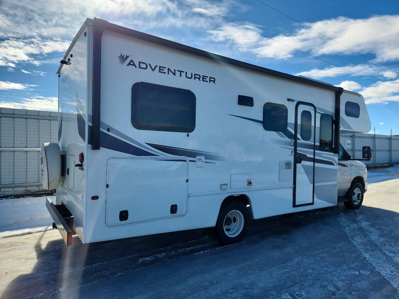 2019 Ford Econoline E450 Super Duty Cutaway Van