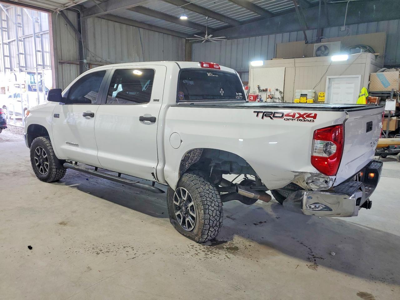 2014 Toyota Tundra SR5