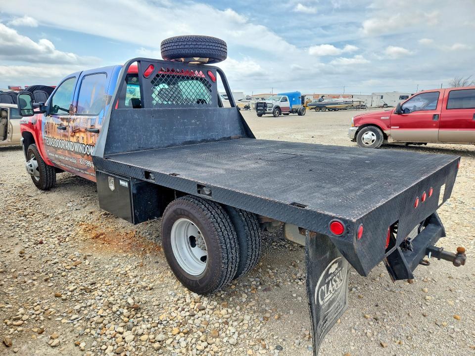 2011 Chevrolet Silverado Flatbed Truck