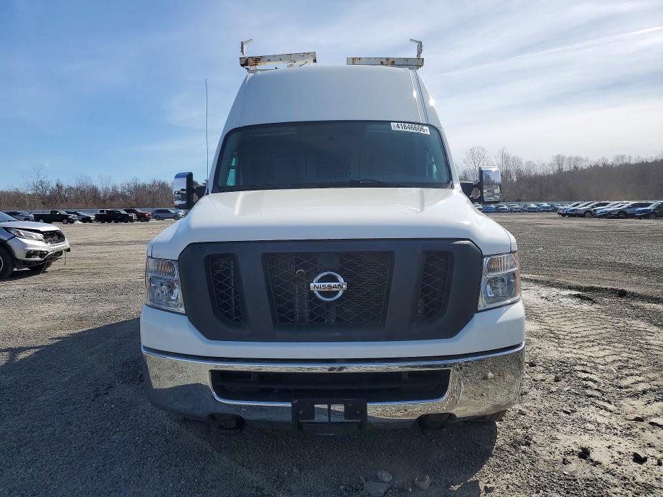2018 Niss Nv 3500 hd sl