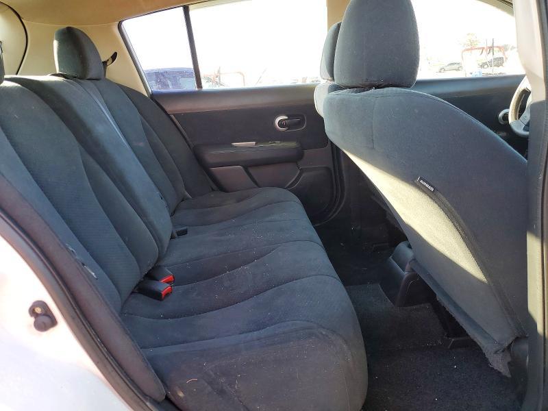 2011 Nissan Versa 1.8 s