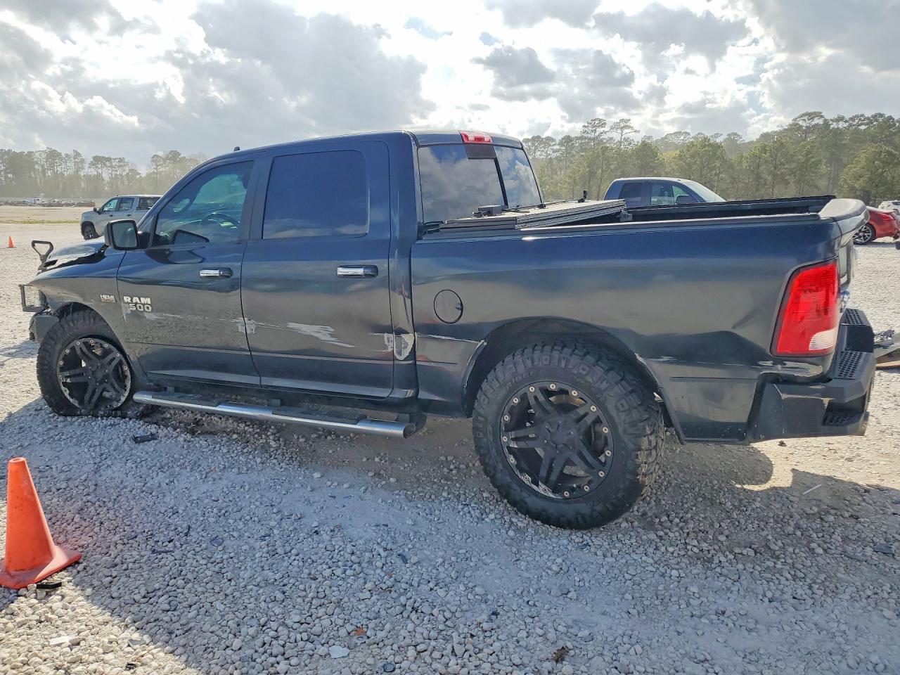 2017 Dodge RAM 1500 SLT