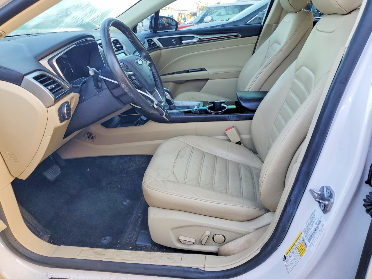2016 Ford Fusion se