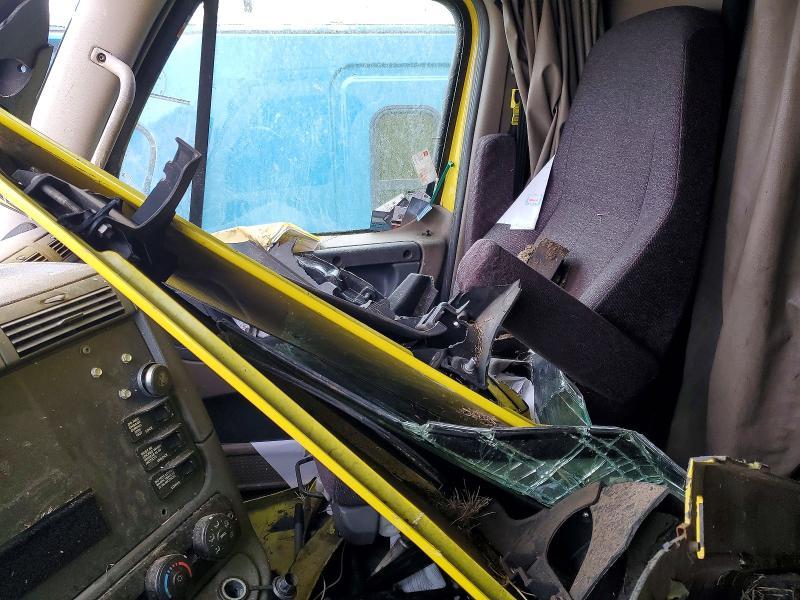 2017 Freigliner 2017 Freightliner Cascadia 125 Sleeper Cab Semi TR