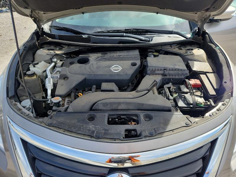 2014 Niss Altima 2.5 sv