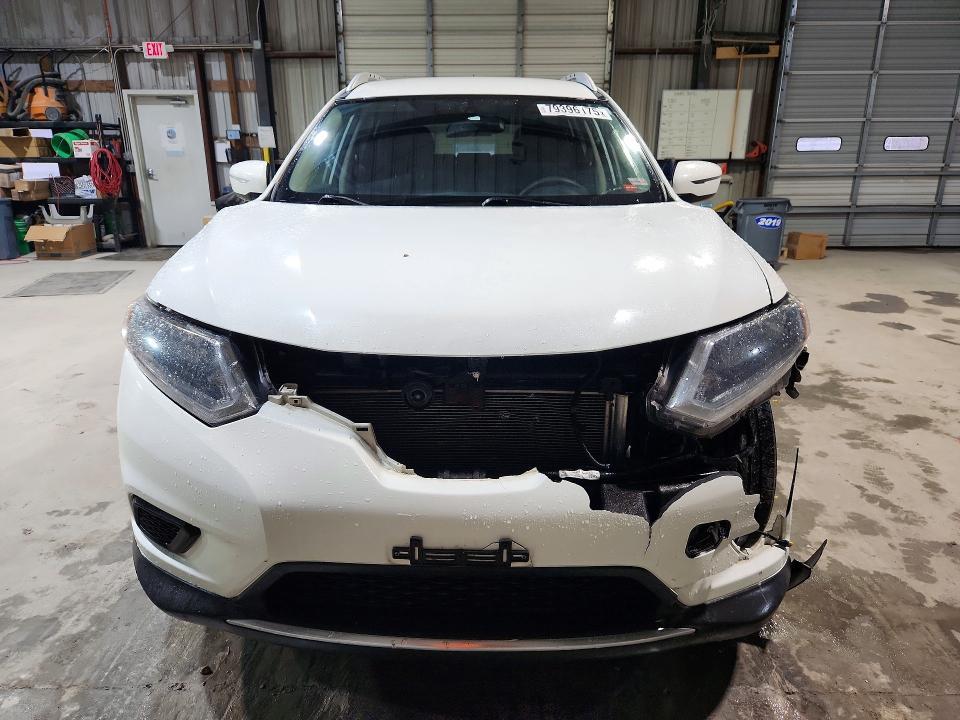2016 Nissan Rogue sv