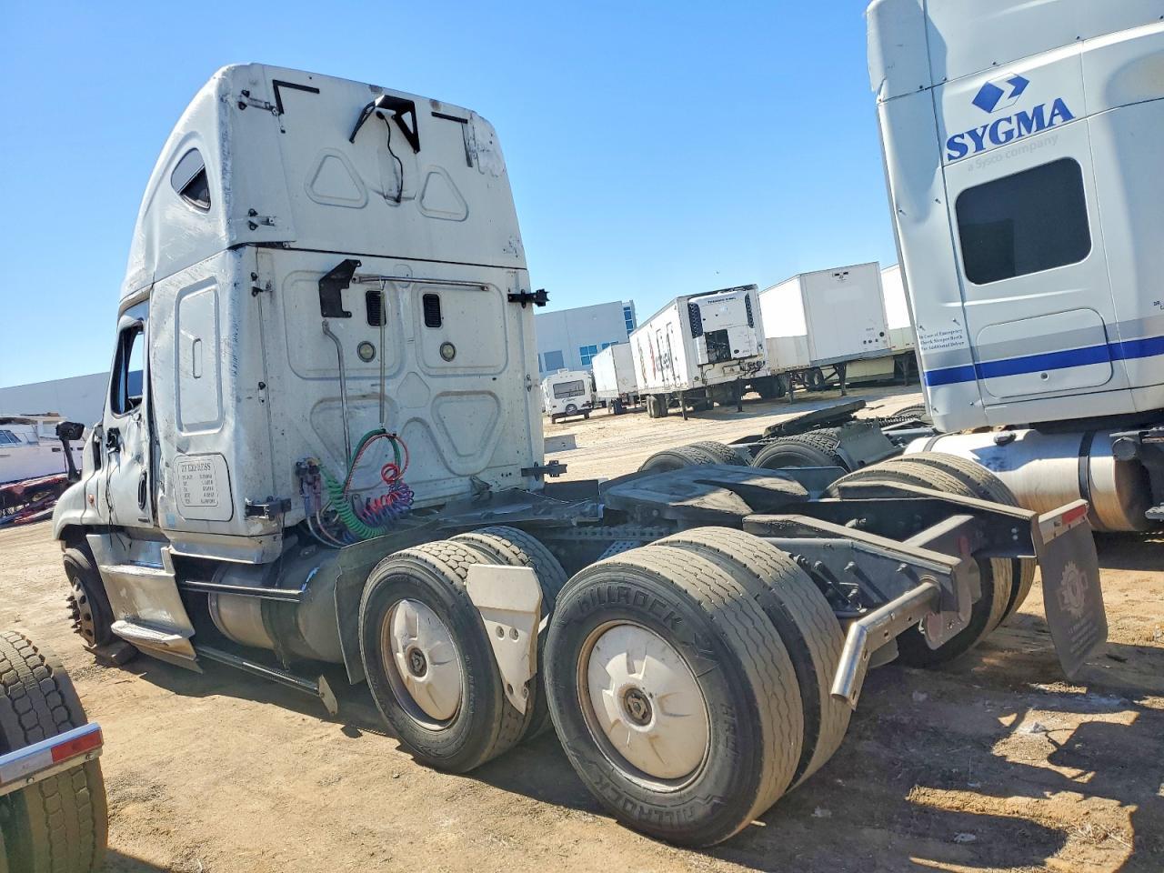 2016 Freightliner Cascadia 125 Semi Truck