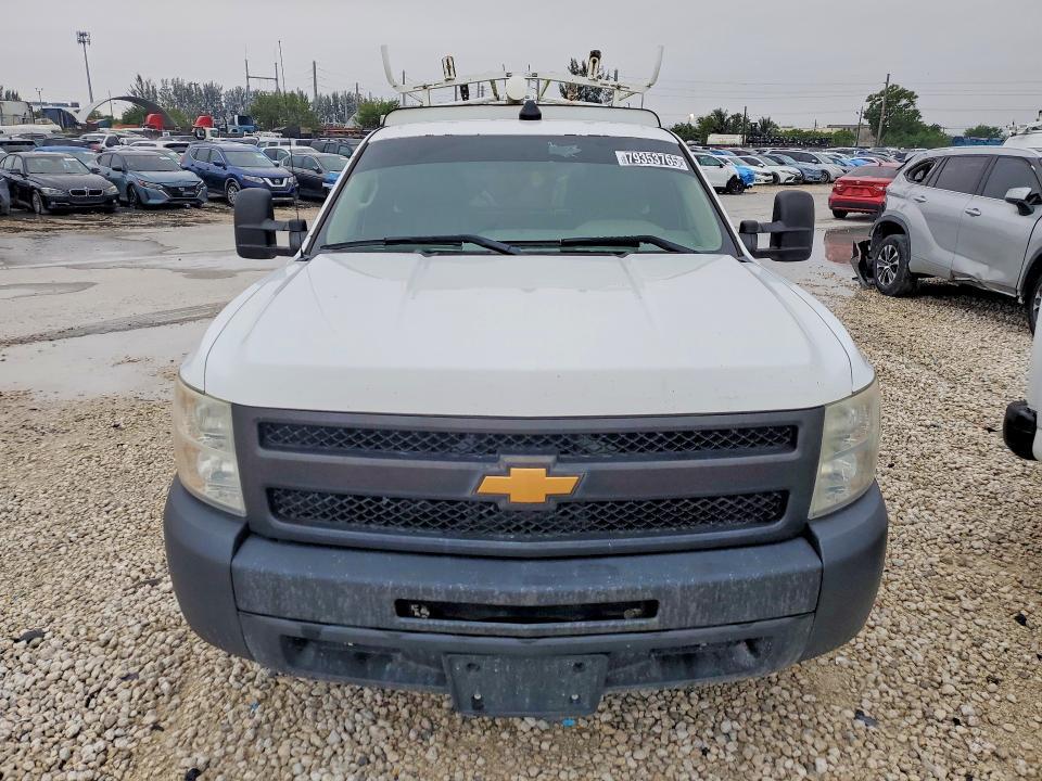 2013 Chev 1500 4X2 / Pickup