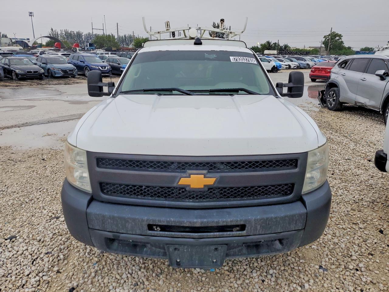 2013 Chev 1500 4X2 / Pickup