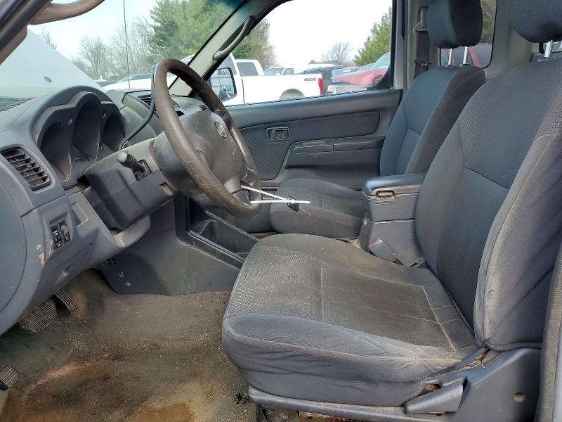 2002 Nissan Frontier Standard