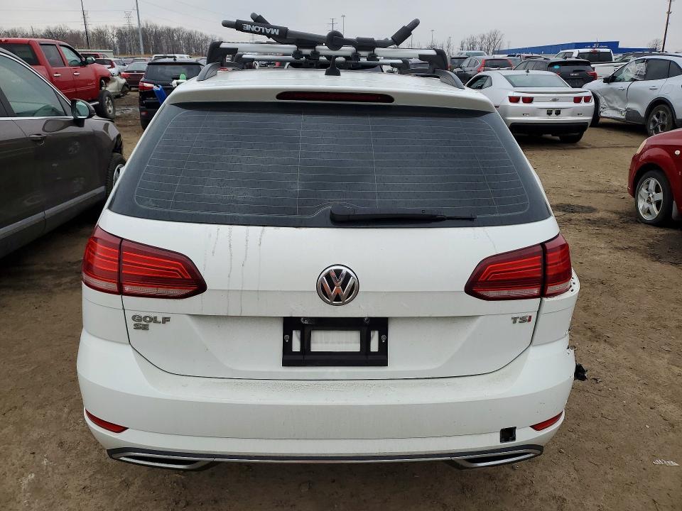 2018 Volkswagen Golf Sportwagen s