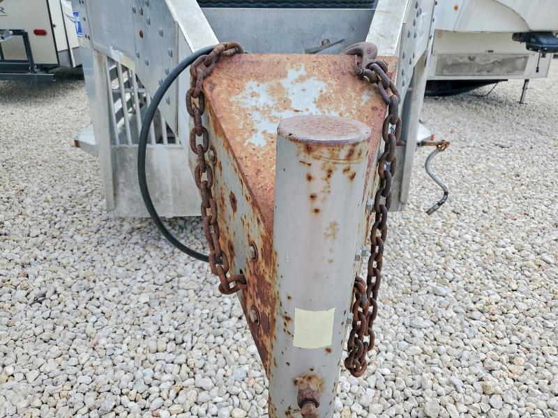 2004 Gooseneck Livestock Trailer