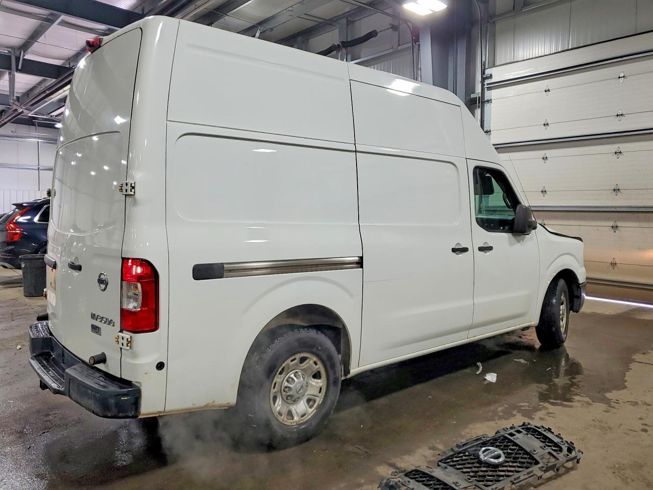 2013 Nissan NV 2500 HD S