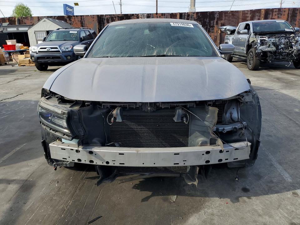 2018 Dodge Charger r