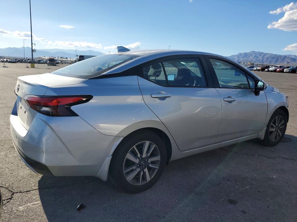 2025 Nissan Versa sv