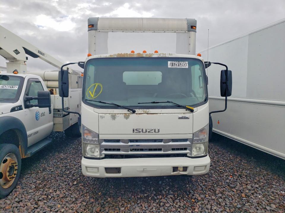 2011 Isuzu NPR BOX Truck