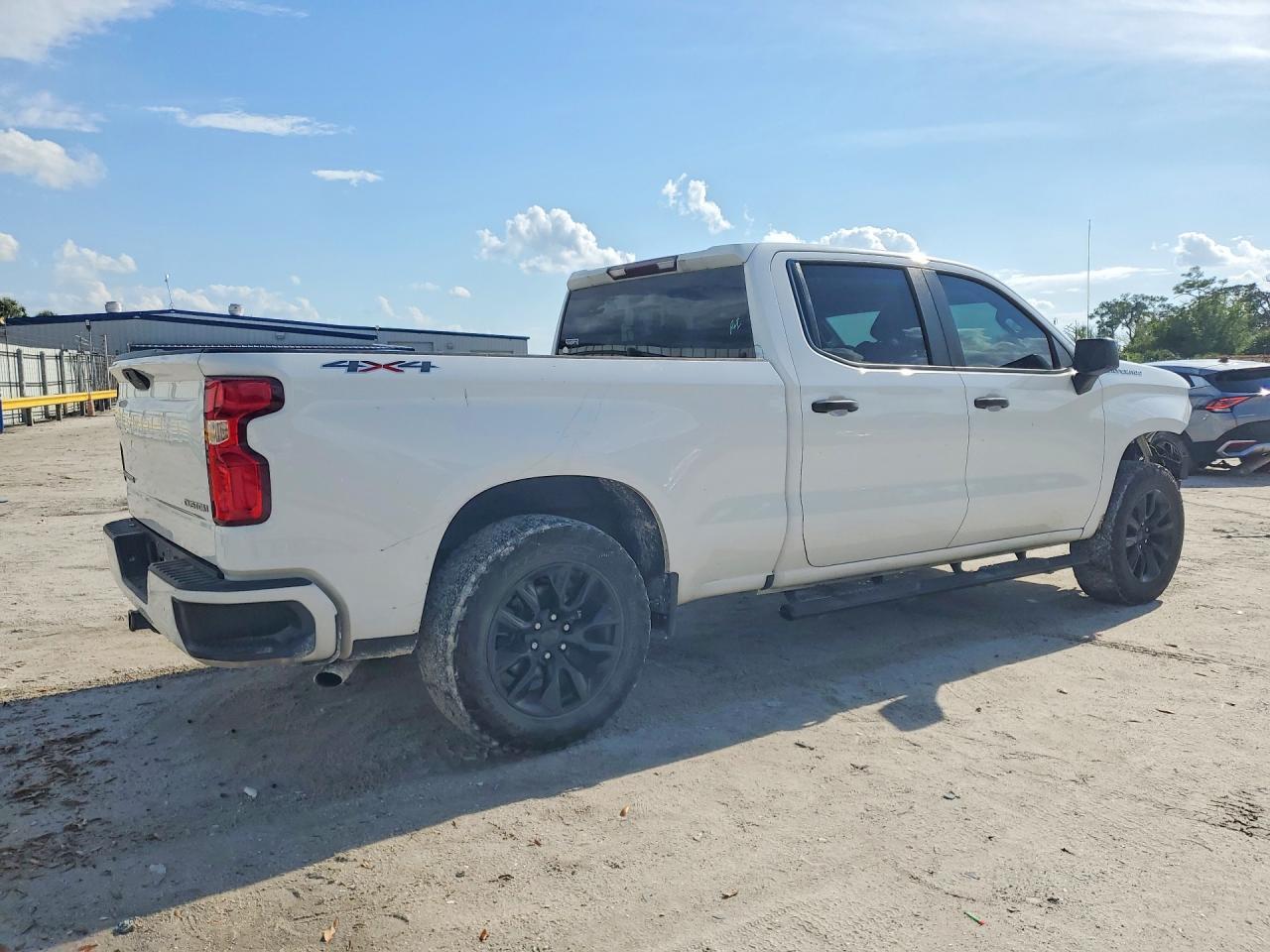 2020 Chevrolet Silverado K1500 Custom