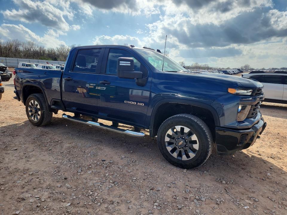2024 Chevrolet Silverado K2500 Custom