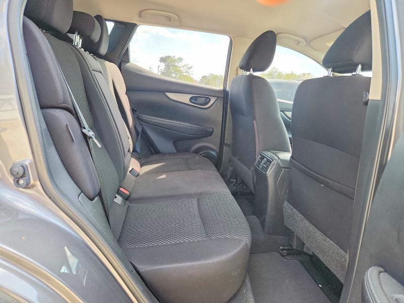 2022 Nissan Rogue Sport s