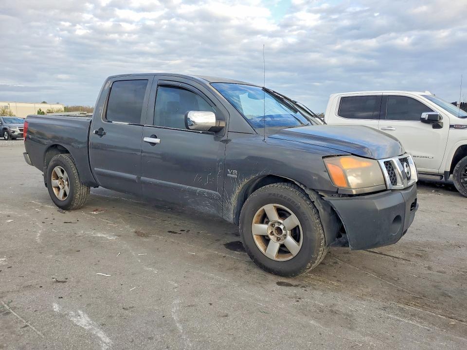2004 Nissan Titan XE