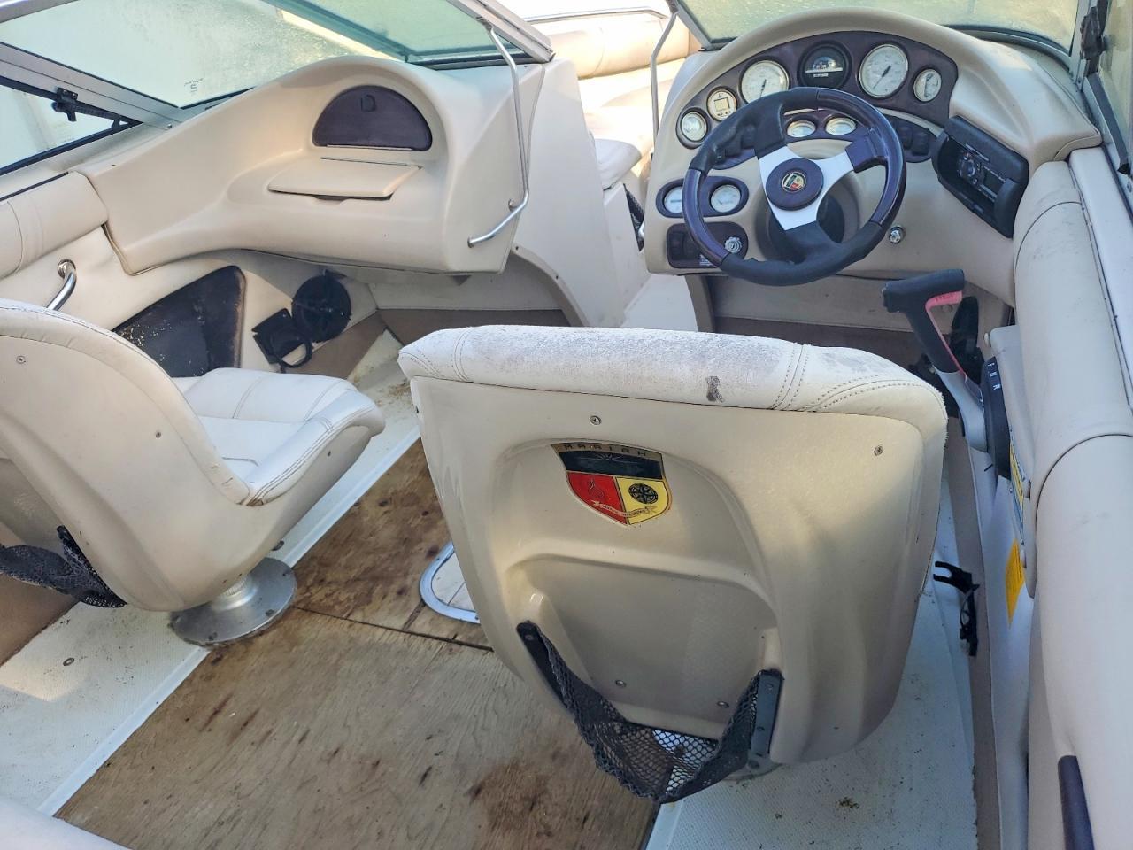 2000 Mariah Boat