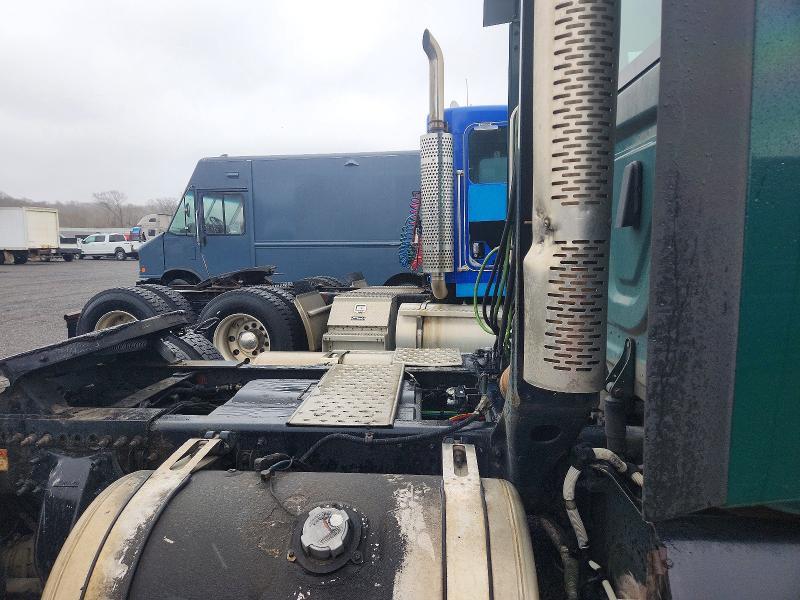 2018 Freigliner 2018 Freightliner Cascadia 113 Semi Truck
